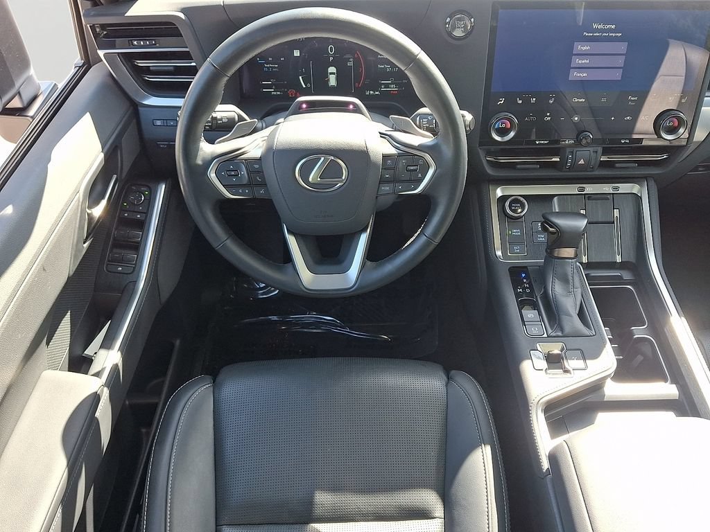 Used 2024 Lexus GX 550 w/ Accessory Package (Z1) AWD/4WD image 13