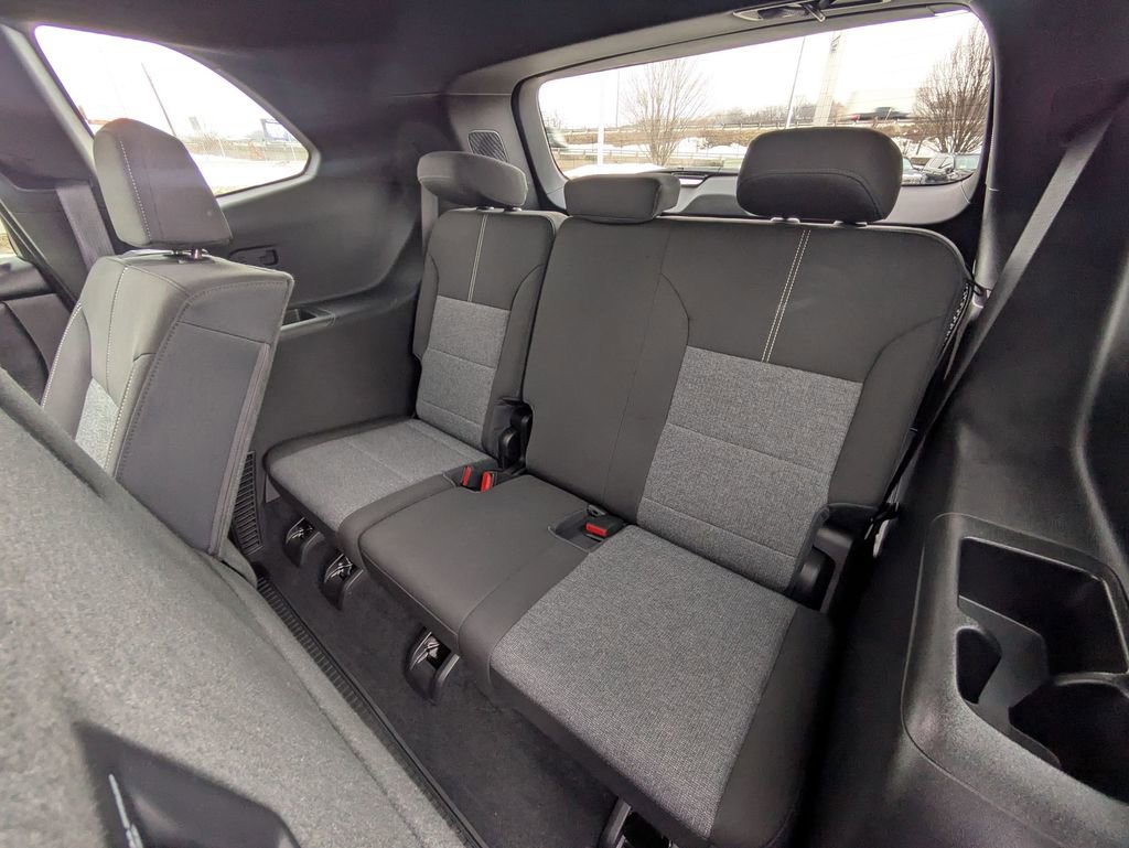 Used 2025 GMC Acadia Elevation w/ Black Edition image 33