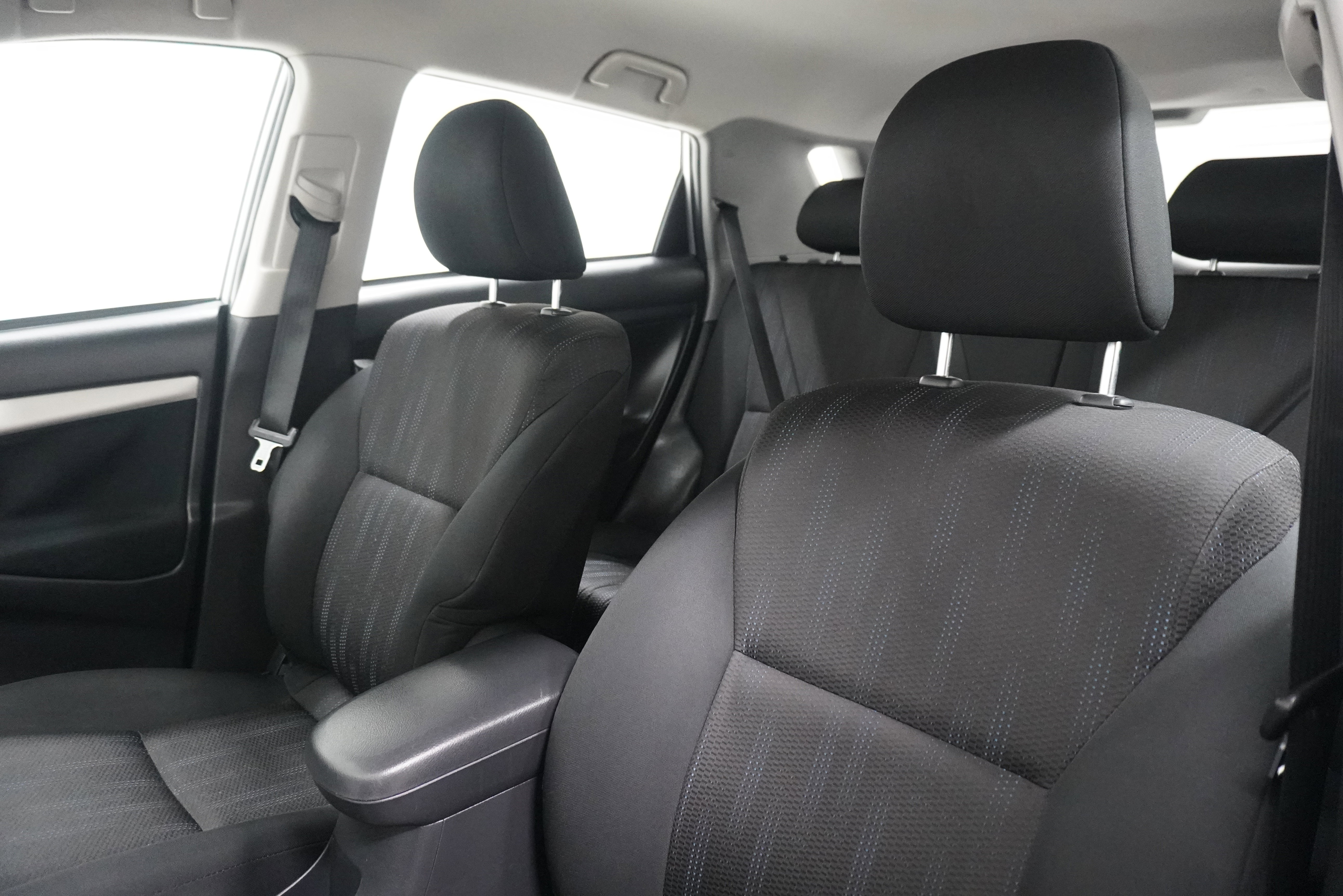 Used 2012 Toyota Matrix S image 10