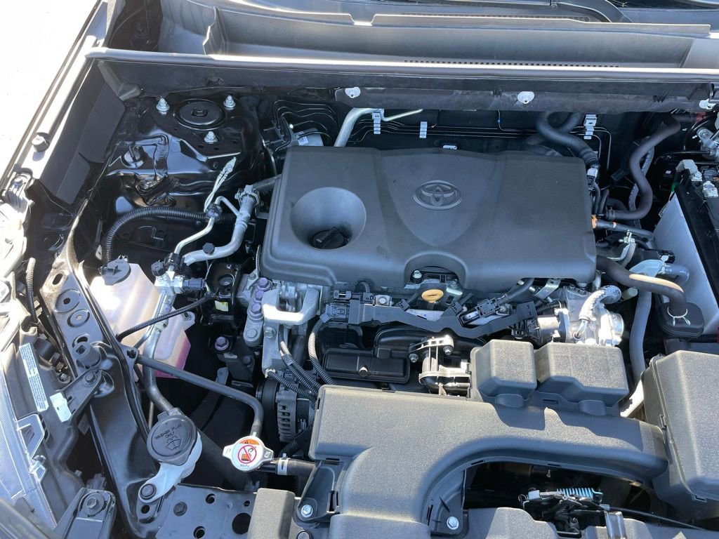Used 2024 Toyota RAV4 XLE AWD/4WD image 37