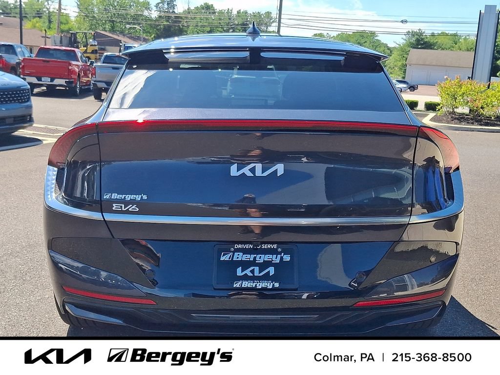 Certified 2025 Kia EV6 Wind AWD/4WD image 6