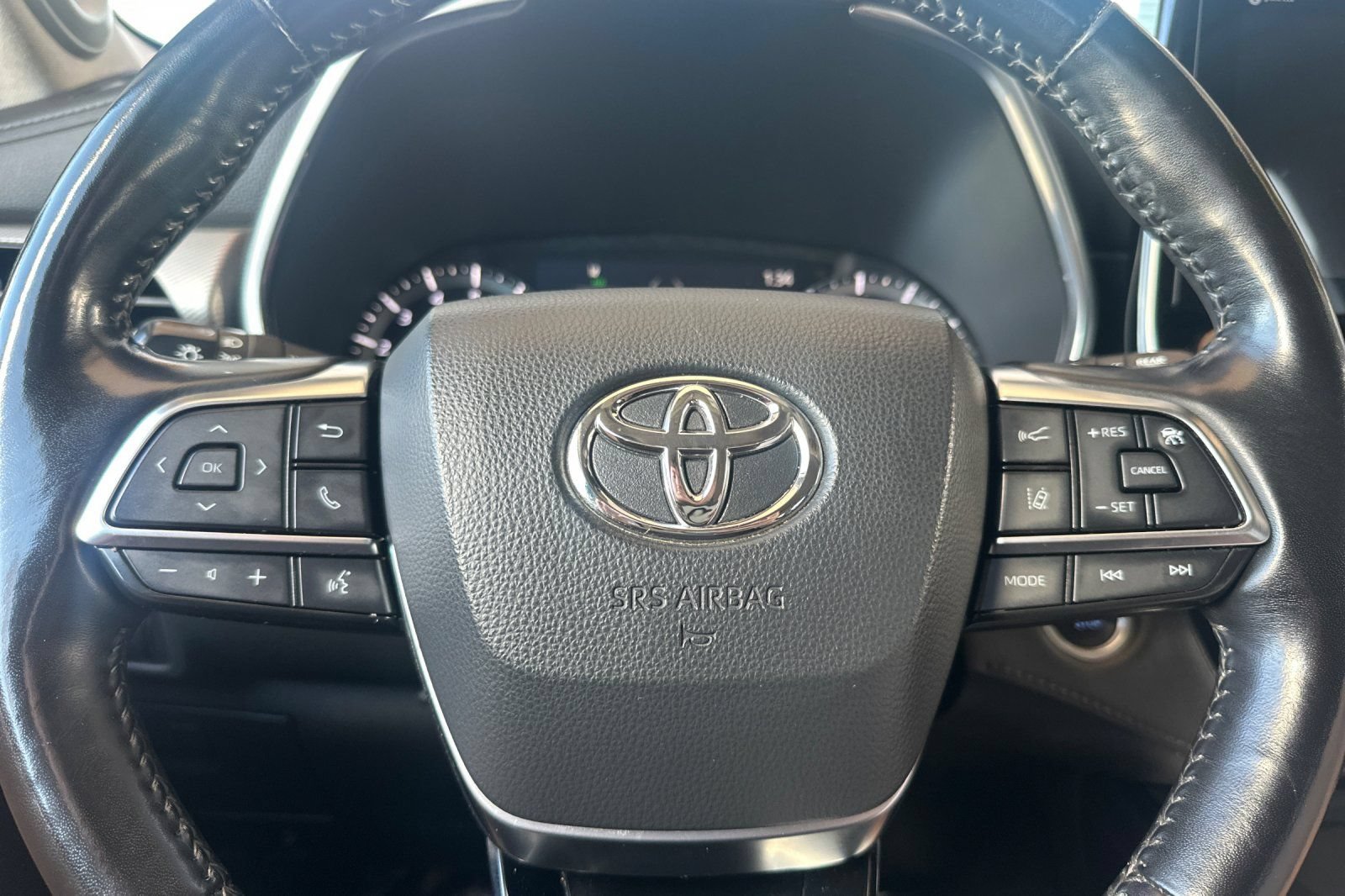 Certified 2021 Toyota Highlander Platinum AWD/4WD image 26