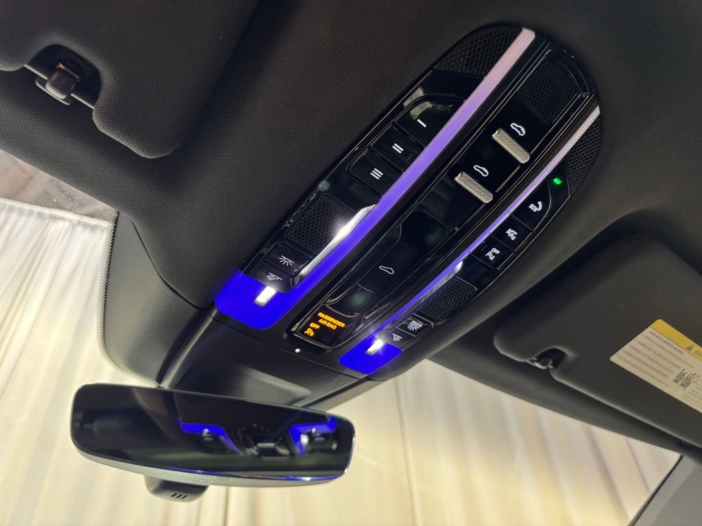 Certified 2023 Porsche Panamera 4 Platinum Edition AWD/4WD image 28