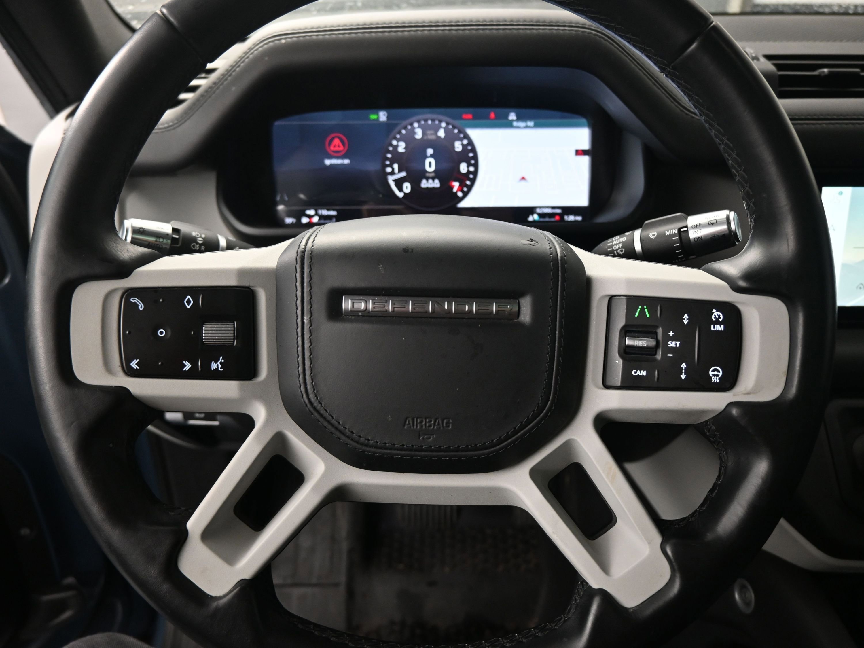 Used 2020 Land Rover Defender 110 HSE image 11