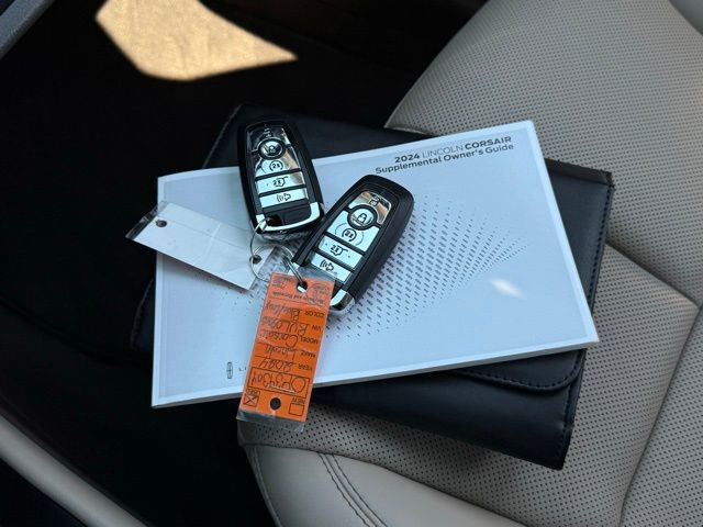 Used 2024 Lincoln Corsair Grand Touring image 6