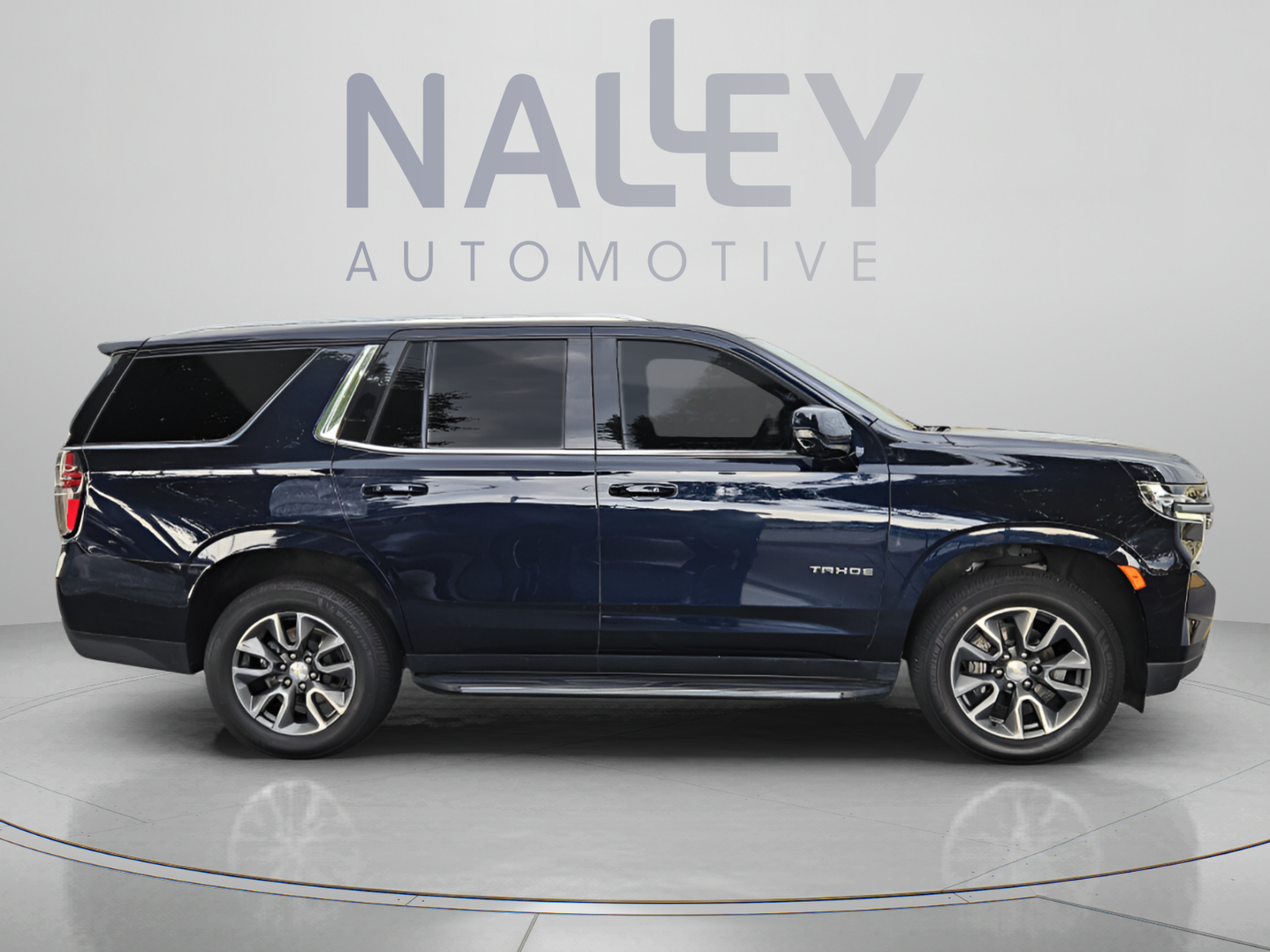 Used 2022 Chevrolet Tahoe LT w/ LT Signature Package RWD image 6