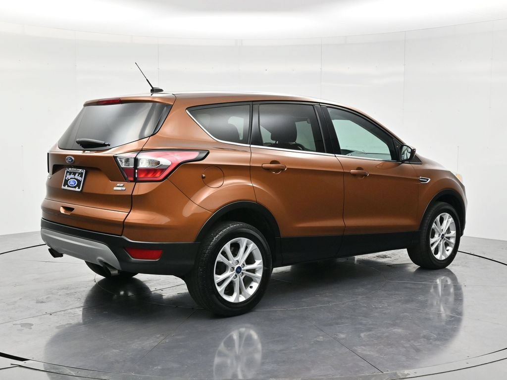 Used 2017 Ford Escape SE AWD/4WD image 5