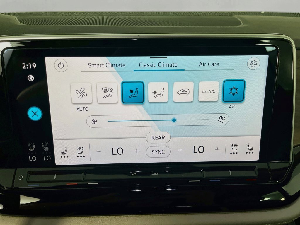 Used 2024 Volkswagen Atlas SE AWD/4WD image 20