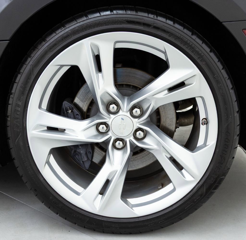 Used 2021 Chevrolet Camaro SS image 25