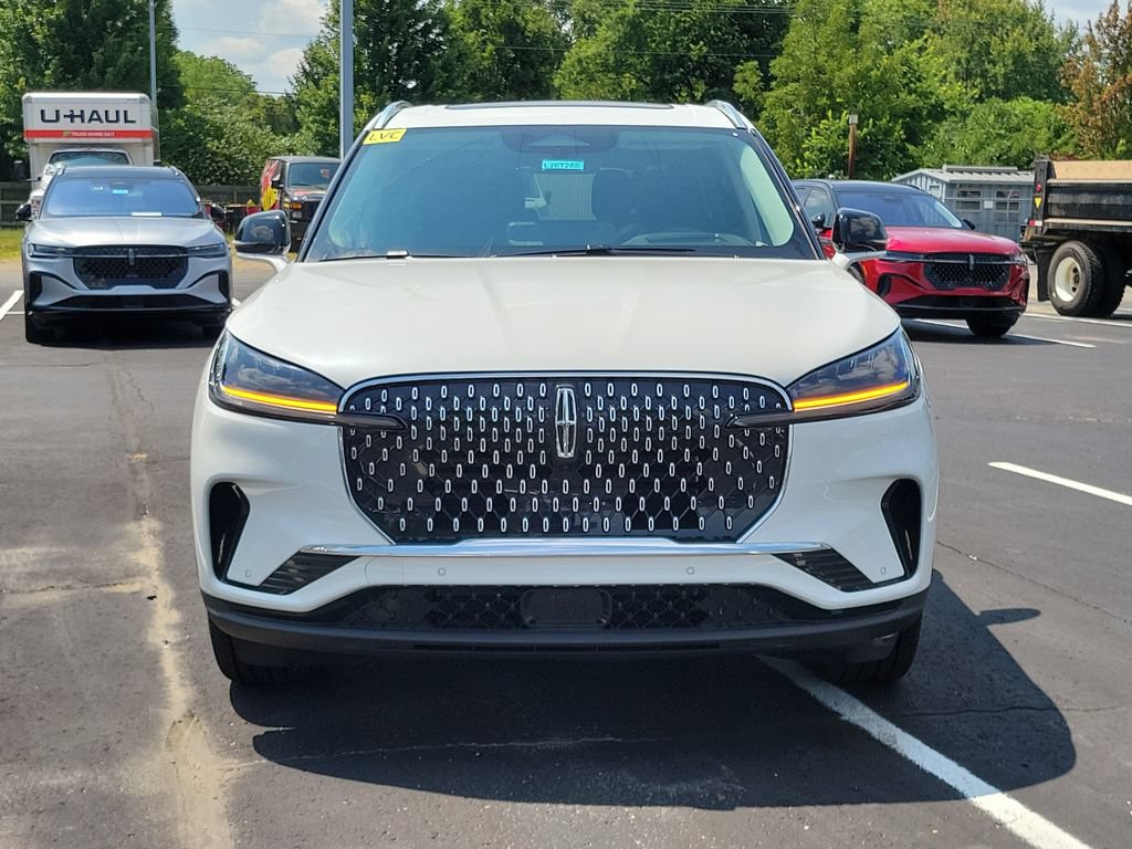 New 2026 Lincoln Aviator AWD image 2
