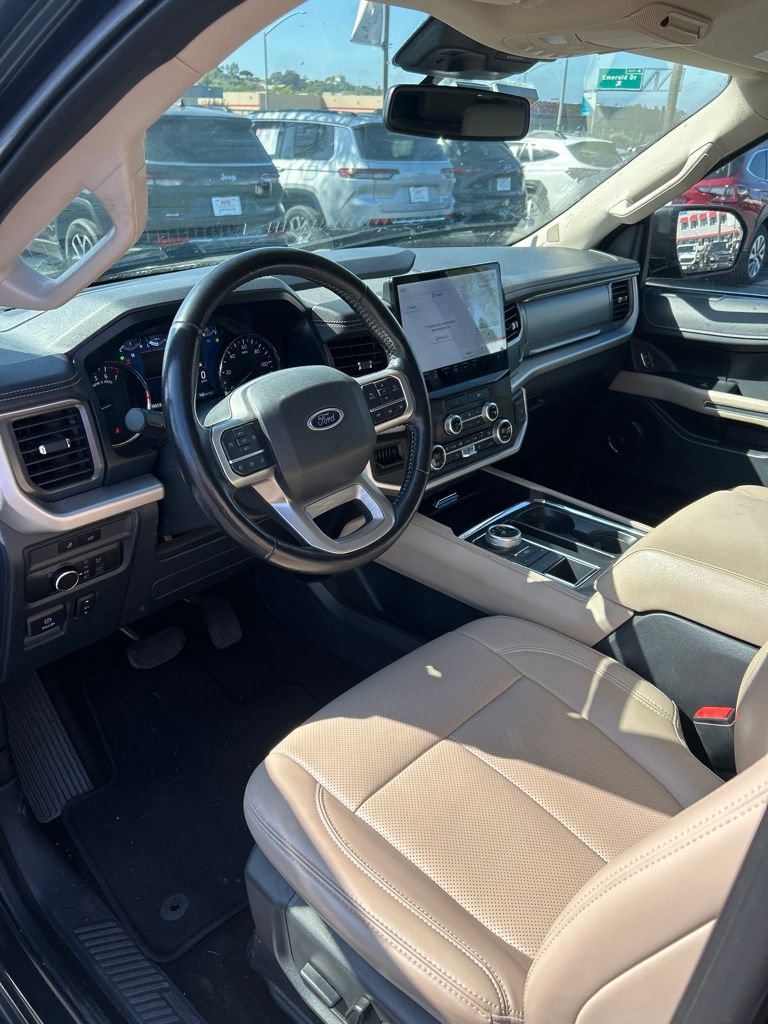 Used 2023 Ford Expedition Max XLT RWD image 16