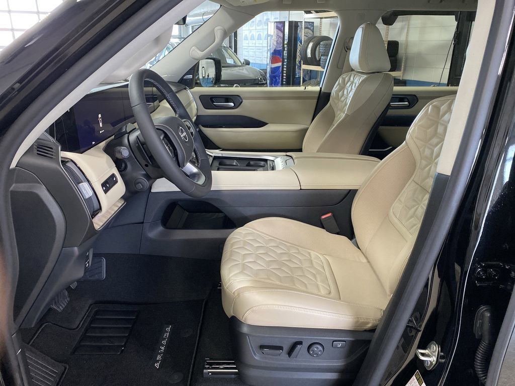 New 2025 Nissan Armada Platinum Reserve image 4