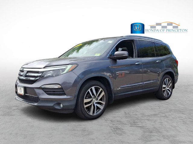 Used 2017 Honda Pilot Touring image 3