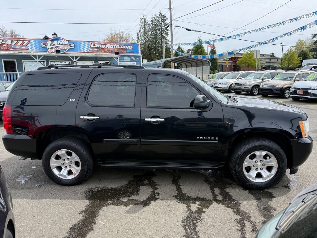 Used 2007 Chevrolet Tahoe LTZ w/ LTZ Preferred Equipment Group AWD/4WD image 8