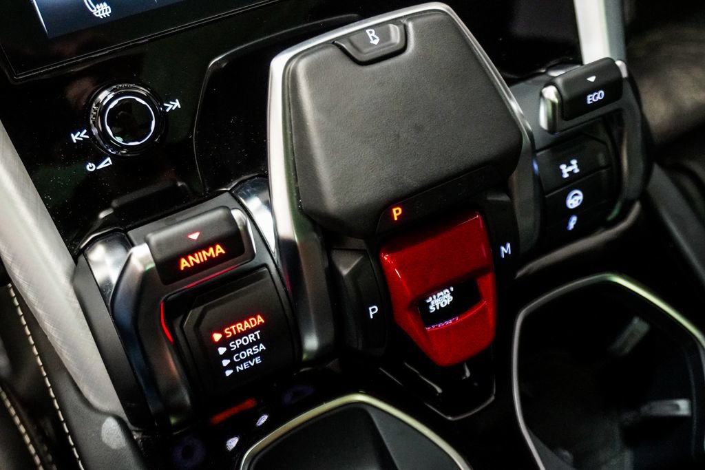 Used 2022 Lamborghini Urus AWD/4WD image 27