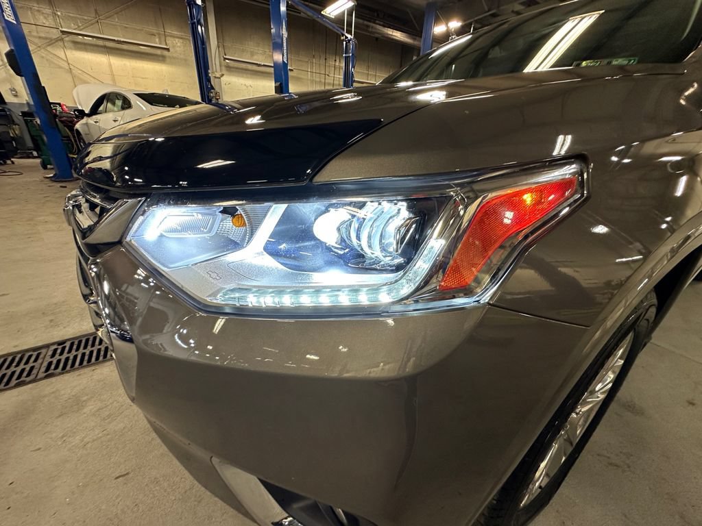 Certified 2020 Chevrolet Traverse High Country w/ LPO, Floor Liner Package AWD/4WD image 30