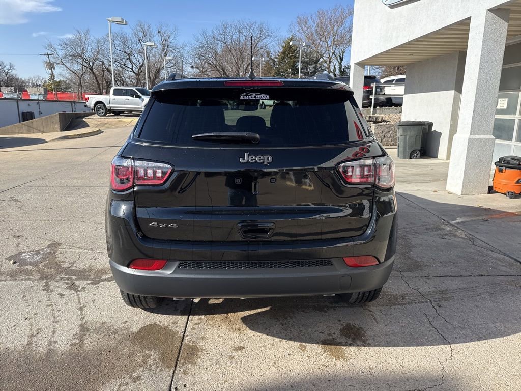 New 2026 Jeep Compass Latitude image 5