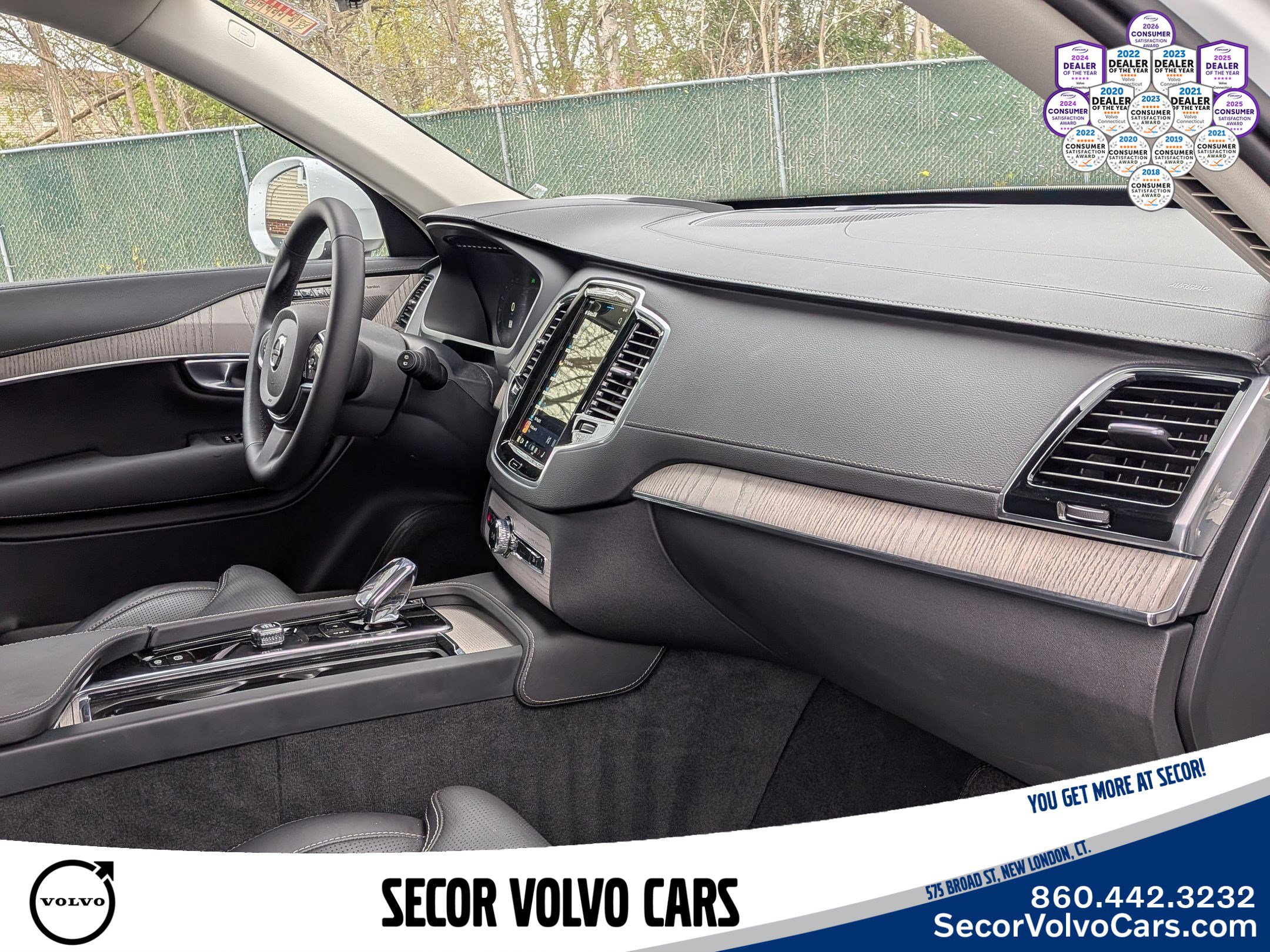 Used 2024 Volvo XC90 T8 Ultimate image 25