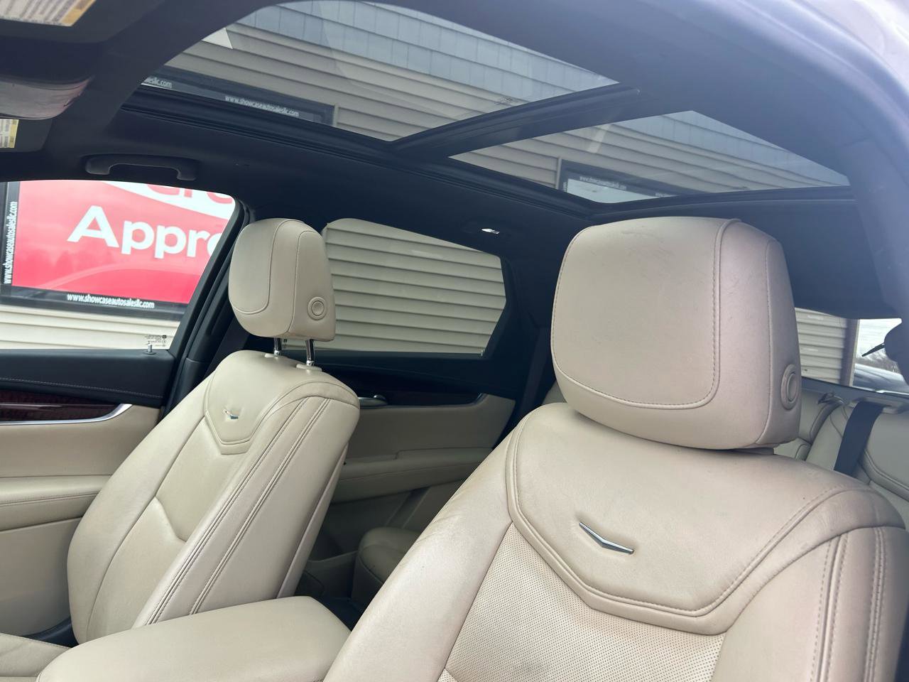 Used 2017 Cadillac XT5 Luxury w/ LPO, Wheel Lock Package image 18