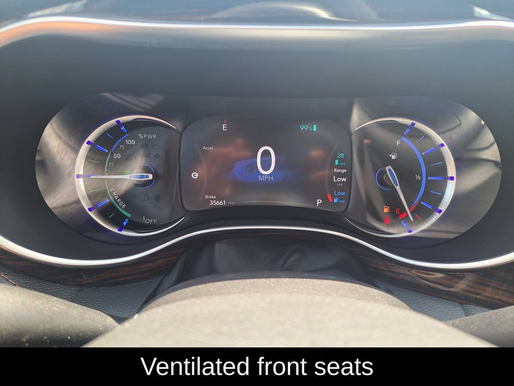 Certified 2022 Chrysler Pacifica Pinnacle FWD image 13