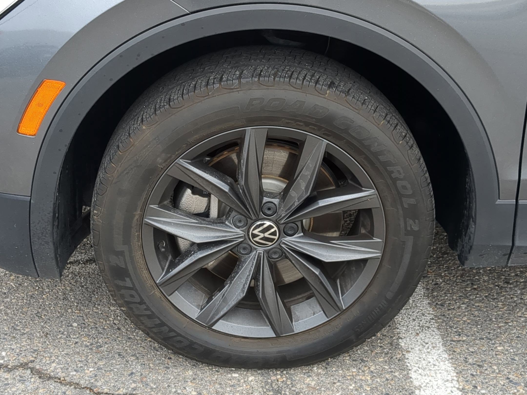 Used 2023 Volkswagen Tiguan SE image 12