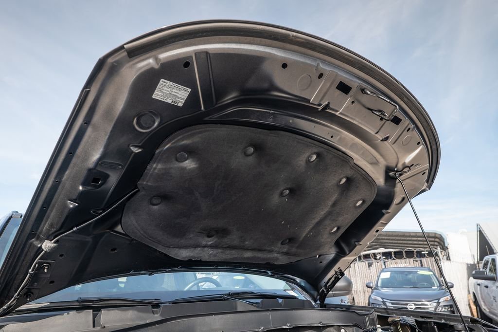 Used 2022 Ford Explorer XLT w/ Equipment Group 202A image 21