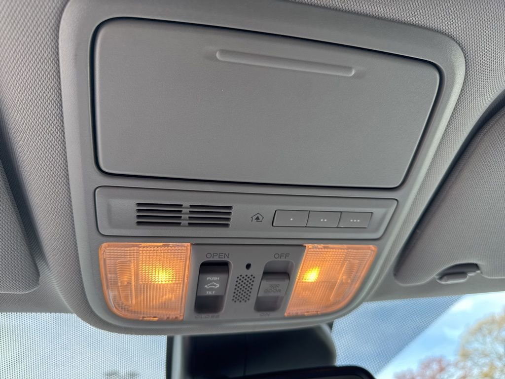 Used 2016 Honda Odyssey EX-L image 39