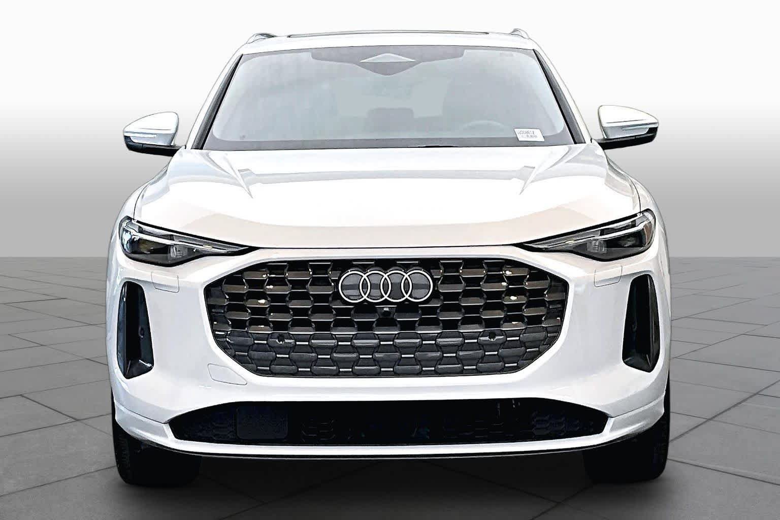 Certified 2025 Audi Q5 Premium Plus w/ Premium Plus AWD/4WD image 4