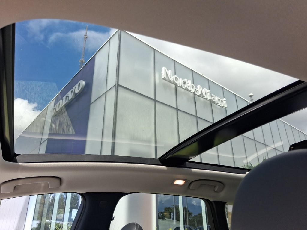 Used 2020 INFINITI QX50 Luxe FWD image 16