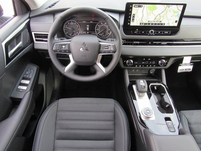 New 2026 Mitsubishi Outlander Trail Edition image 10