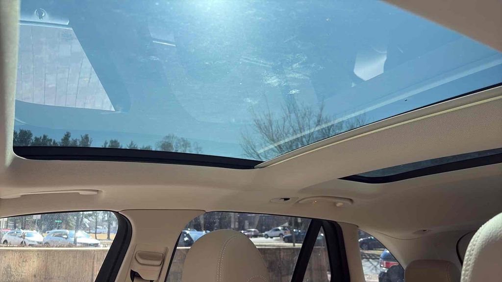 Used 2020 Mercedes-Benz GLC 300 4MATIC image 16