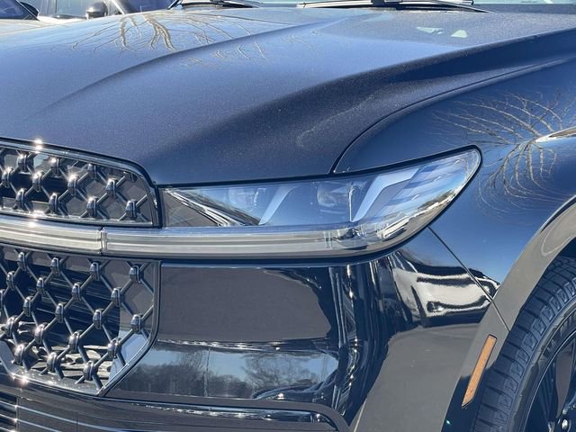 New 2026 Lincoln Navigator L Reserve w/ Jet Appearance Package image 4