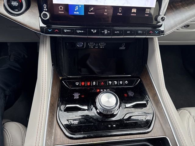 Used 2022 Jeep Grand Wagoneer Series I image 16