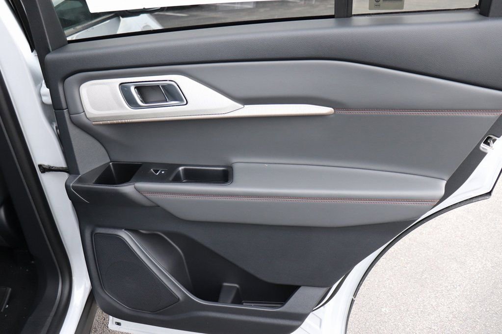 New 2026 Ford Explorer Active w/ Active Comfort Package image 16