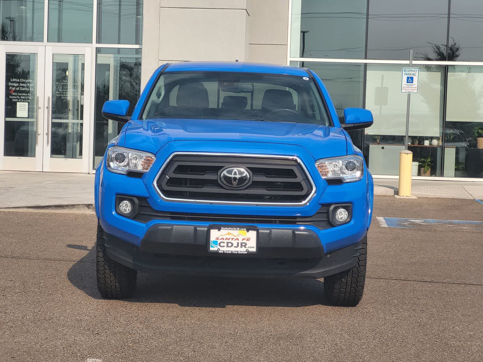 Used 2020 Toyota Tacoma SR5 RWD image 2