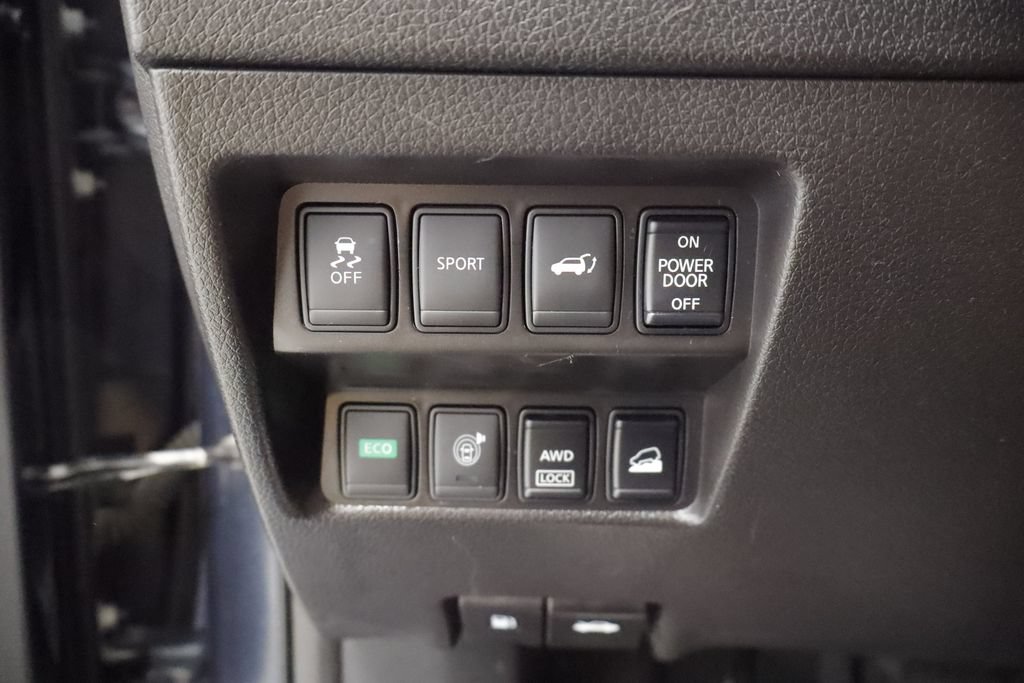 Used 2015 Nissan Rogue SL w/ SL Premium Package AWD/4WD image 13