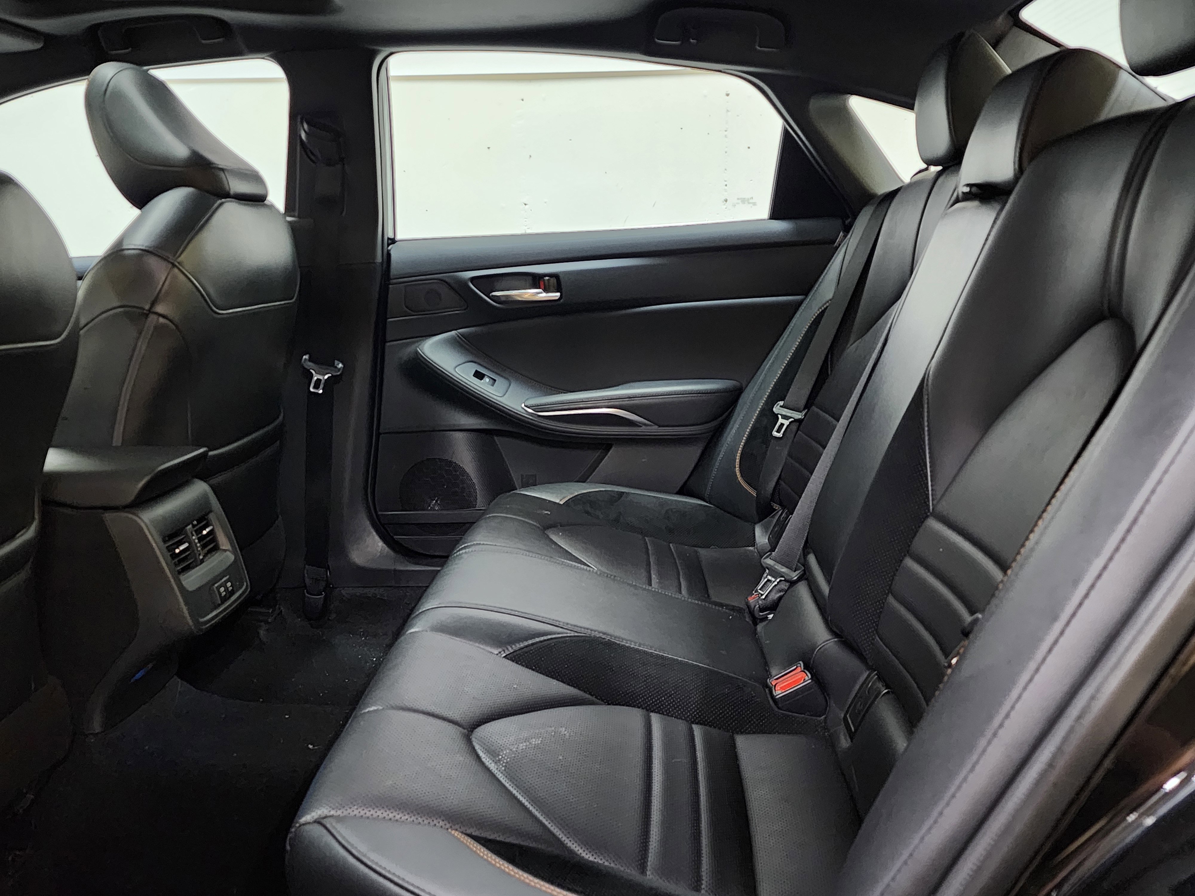 Used 2020 Toyota Avalon XSE image 16