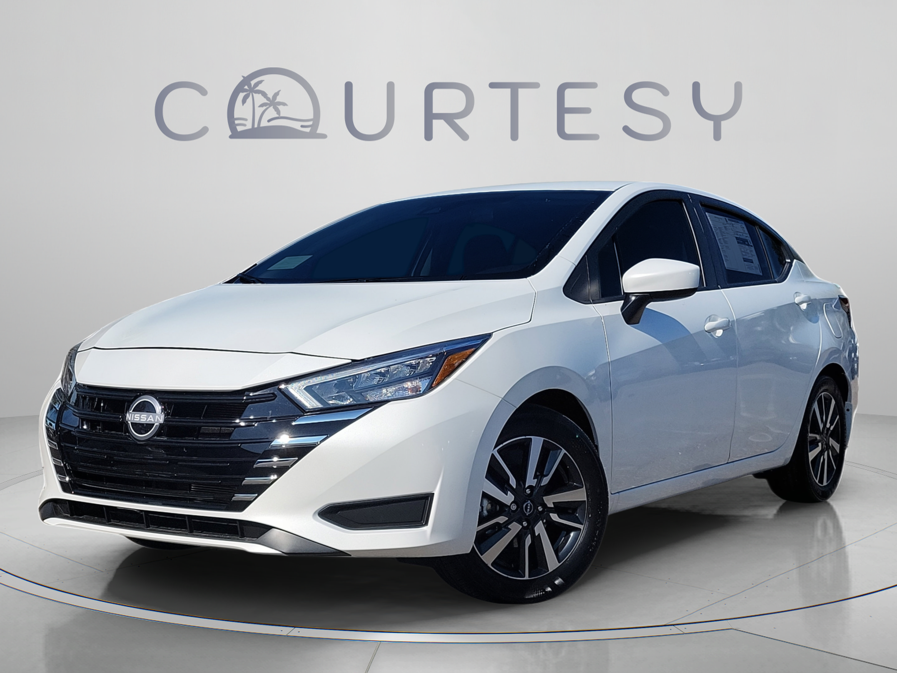 New 2025 Nissan Versa SV w/ Trunk Package