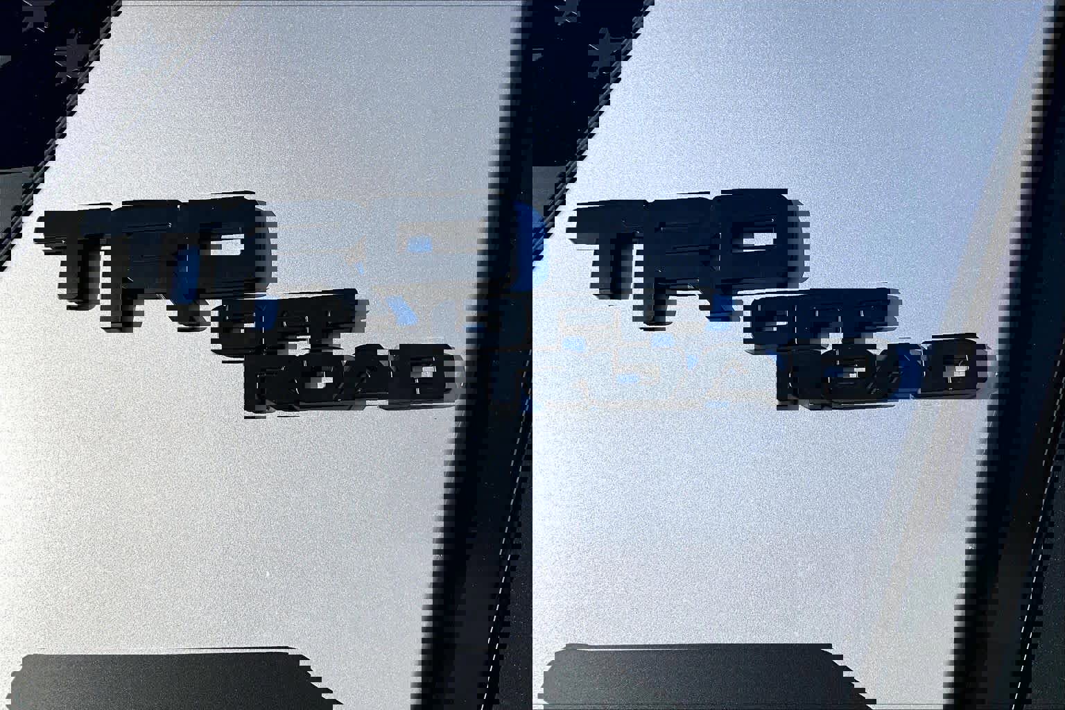 Certified 2024 Toyota 4Runner TRD Off-Road Premium image 9