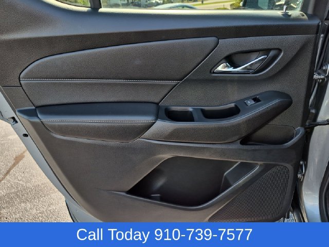 Used 2023 Chevrolet Traverse LT w/ LT Premium Package AWD/4WD image 29