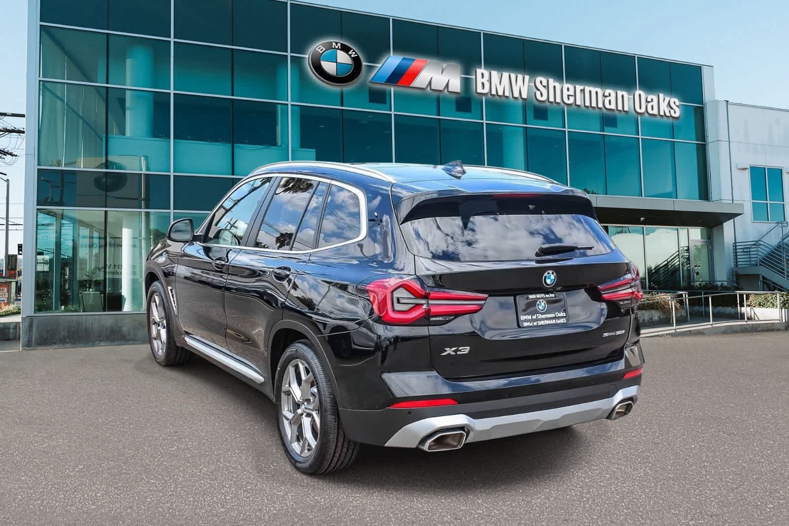 Certified 2023 BMW X3 sDrive30i w/ Premium Package RWD image 6