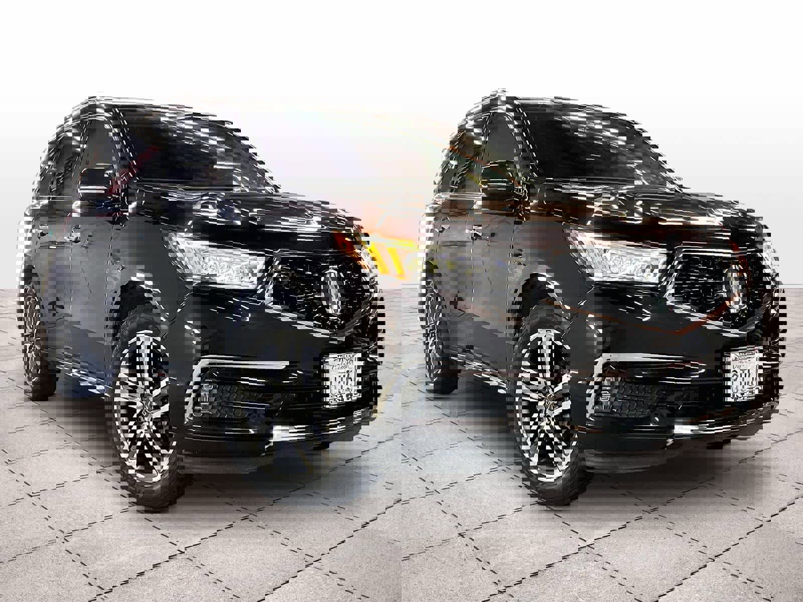 Used 2018 Acura MDX FWD w/ Advance Package image 2