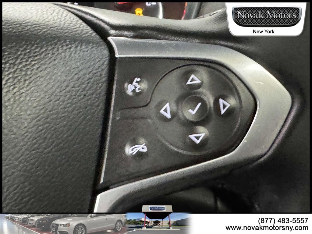 Used 2023 Chevrolet Traverse Premier image 11