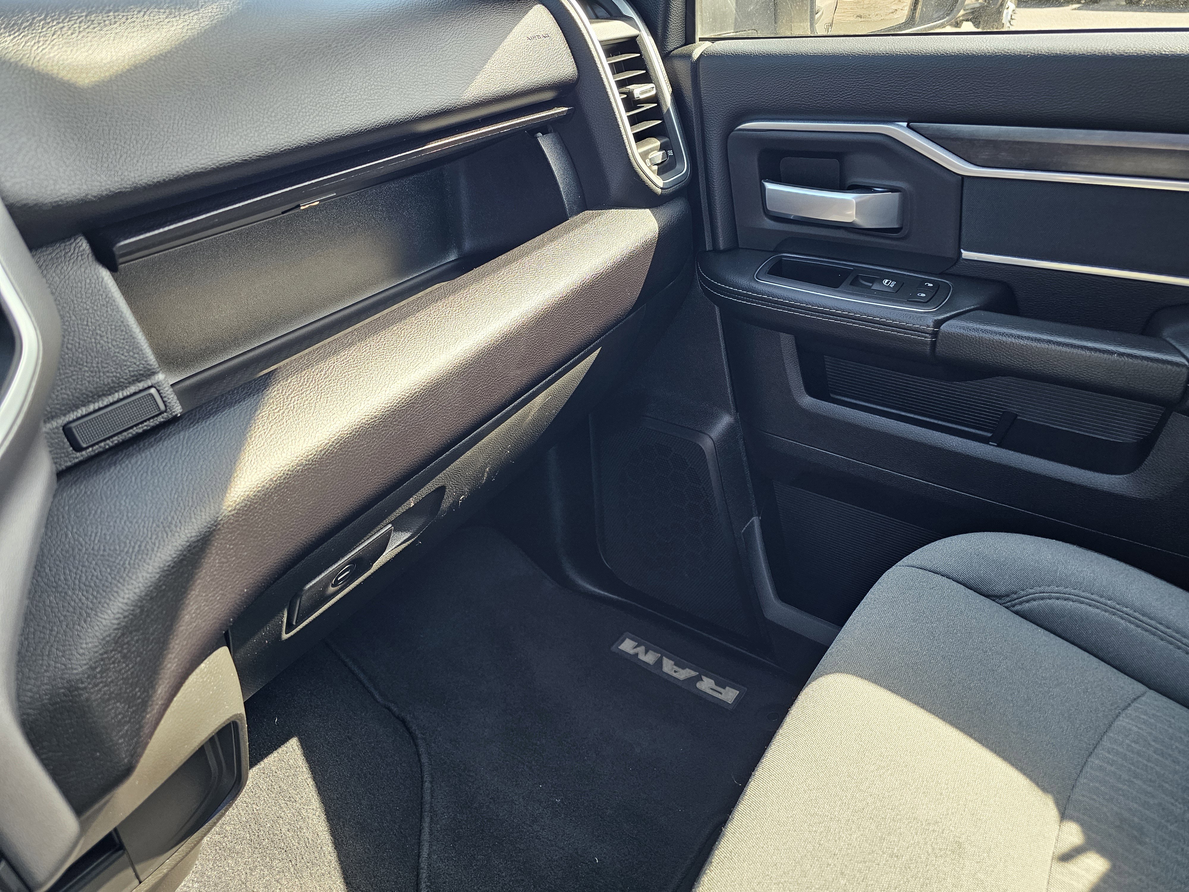 Used 2024 RAM 2500 Big Horn image 27