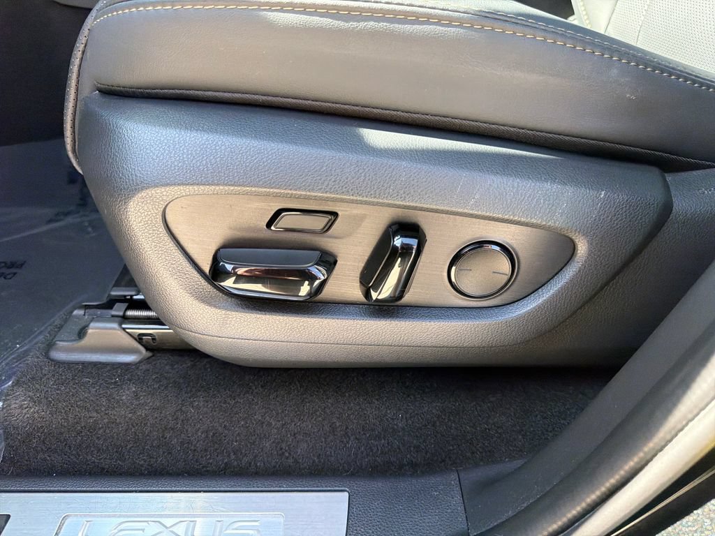 Used 2025 Lexus GX 550 AWD/4WD image 19