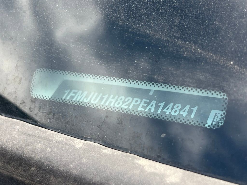 Used 2023 Ford Expedition XLT image 3