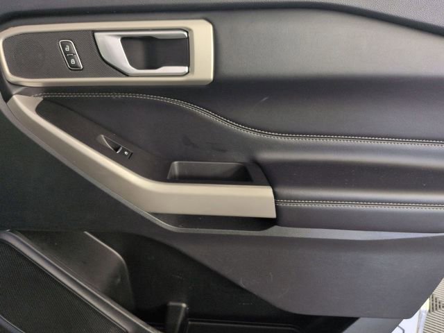 Used 2023 Ford Explorer XLT w/ Equipment Group 202A image 27