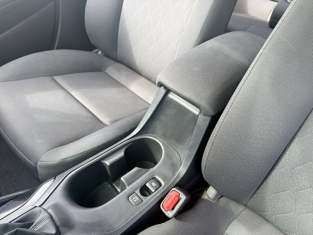 Used 2024 Toyota Corolla LE FWD image 21