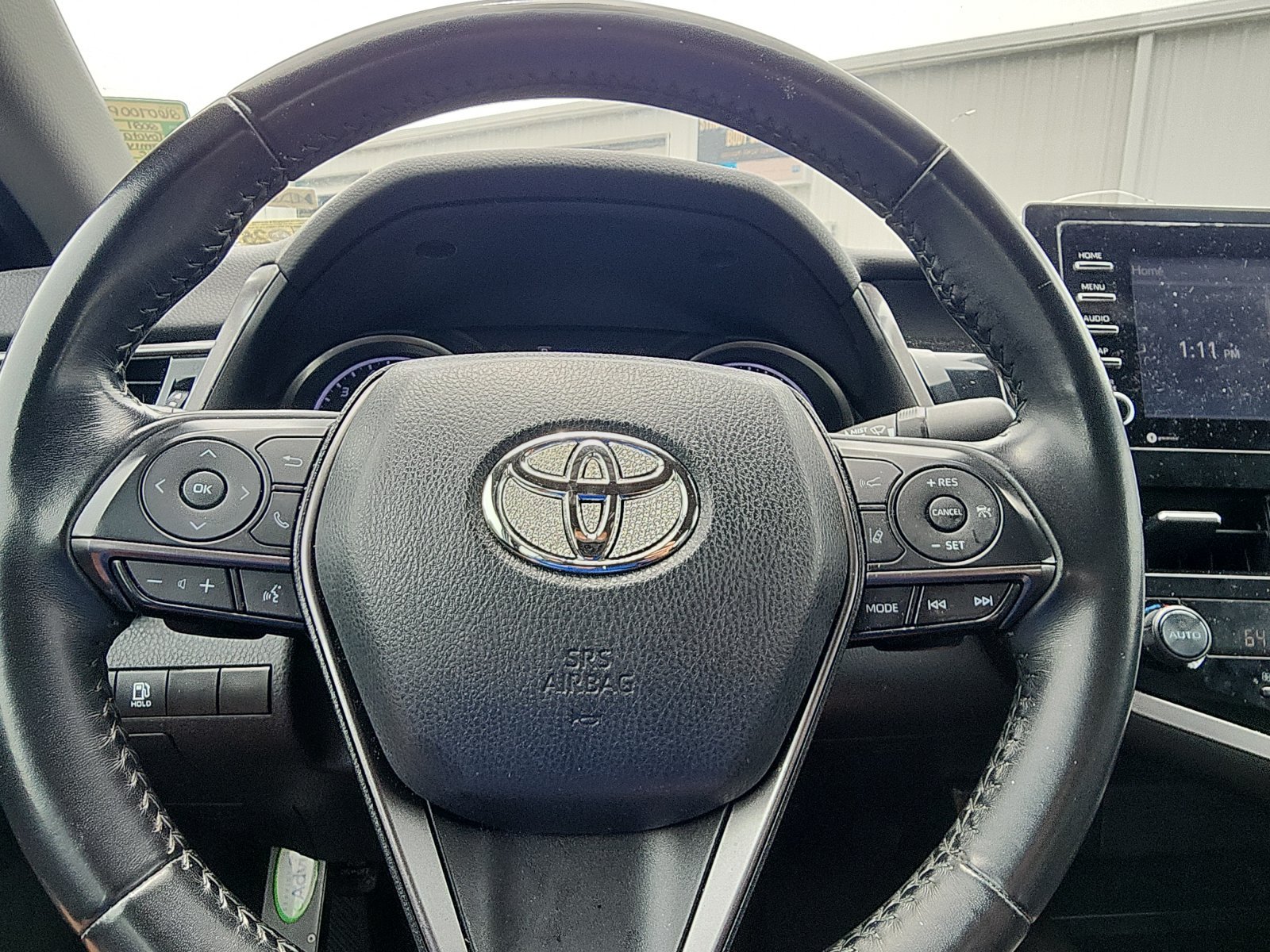 Used 2021 Toyota Camry SE w/ Convenience Package FWD image 12