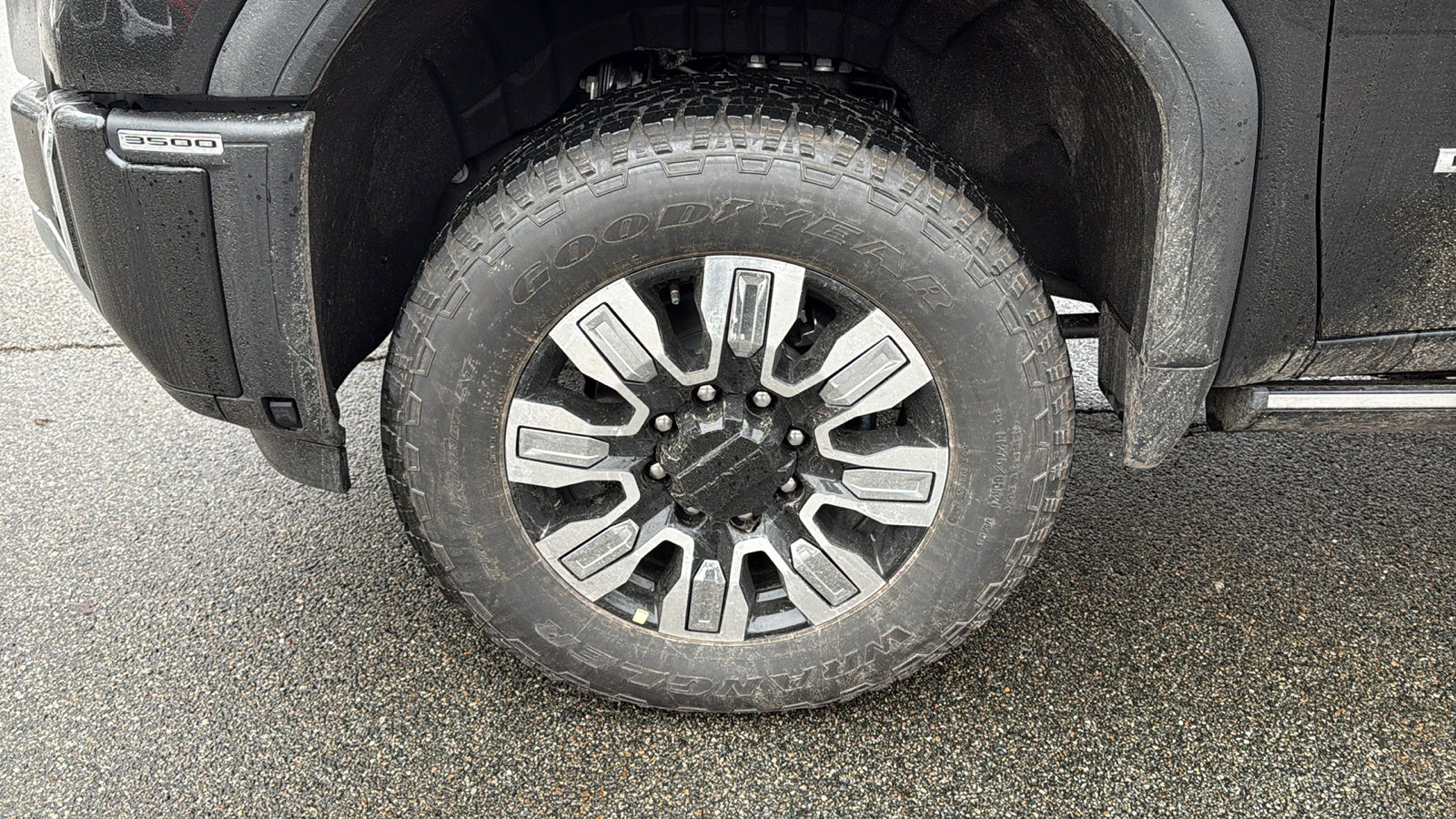 New 2026 GMC Sierra 3500 Denali w/ Denali Reserve Package image 6